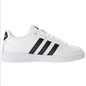 Brand New Adidas cloudfoam / grand court W 7.5